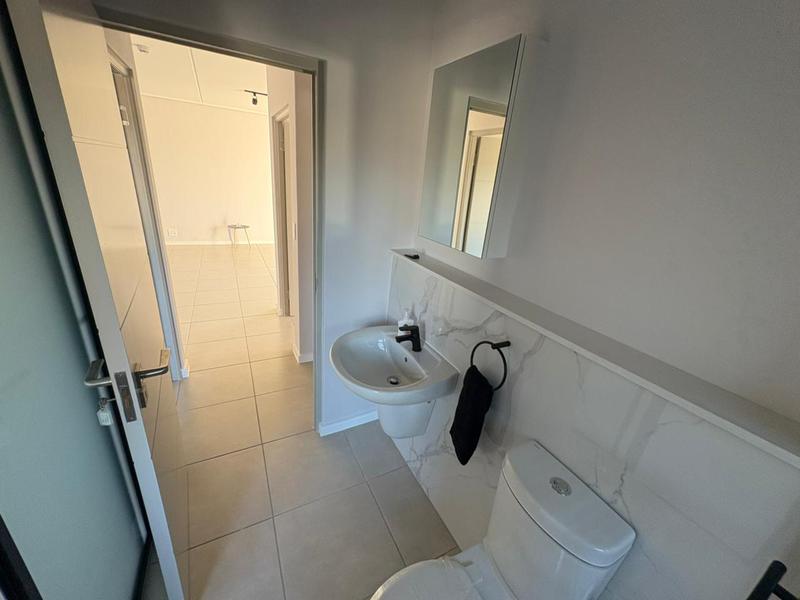 To Let 2 Bedroom Property for Rent in Richwood Western Cape